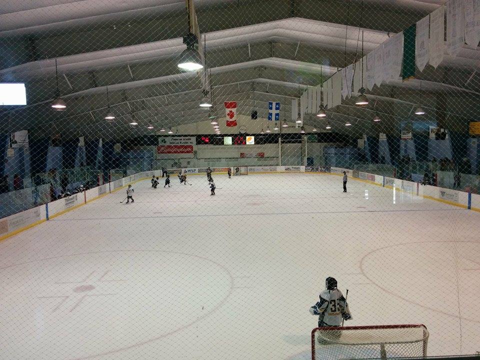 Hockey des 8m le 8m est une ligue de hockey local pour les joueurs de 7 &agrave; 15 ans. ils jouent tous leurs matchs &agrave; domicile &agrave; raison d'un match le vendredi soir &agrave; l'ar&eacute;na de st-pamphile. inscription &nbsp; 