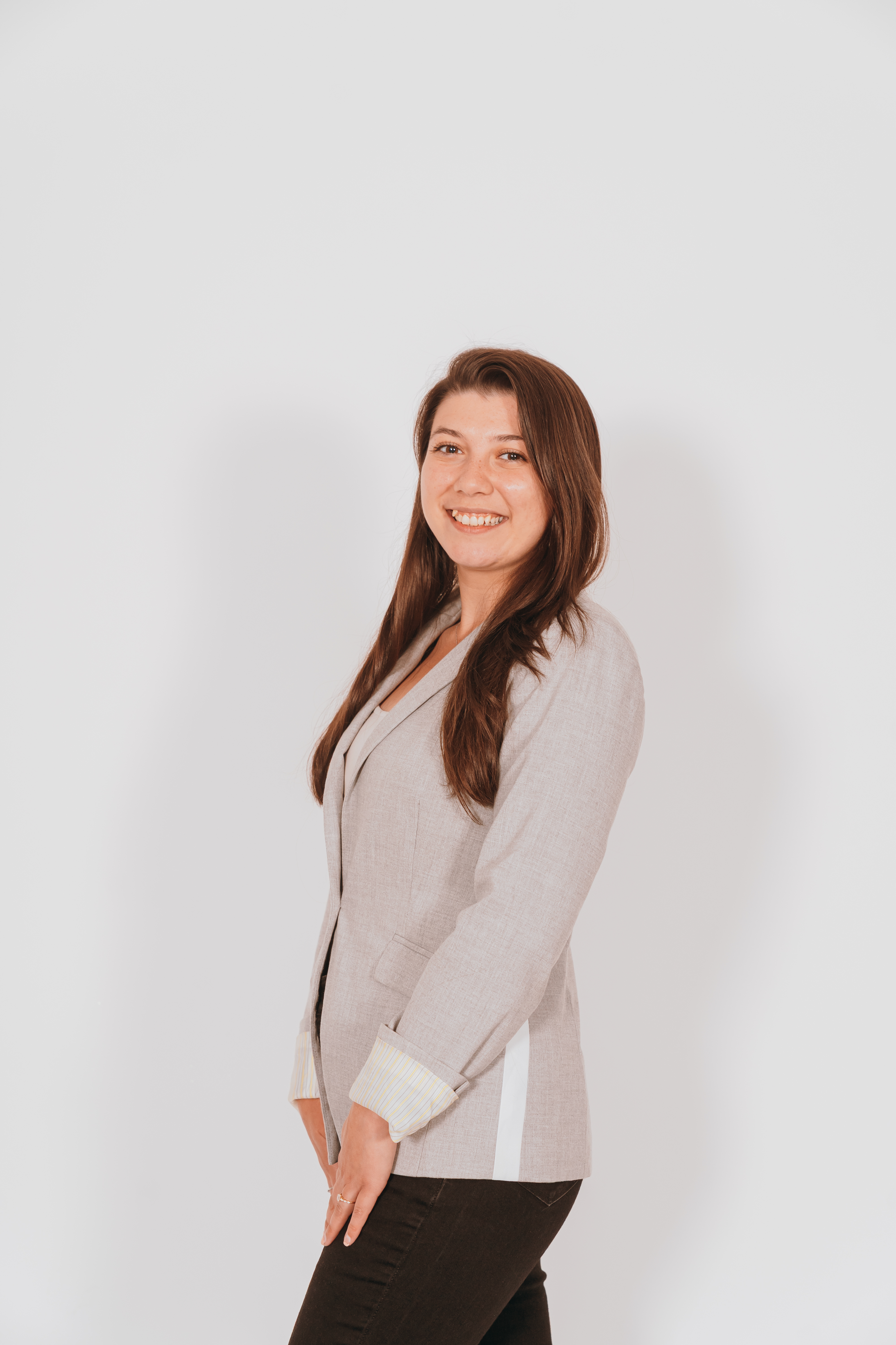 Sabryna thériault adjointe à la direction des loisirs tél.: (418) 356-5501 poste 209 admin.loisirs@saintpamphile.ca 
