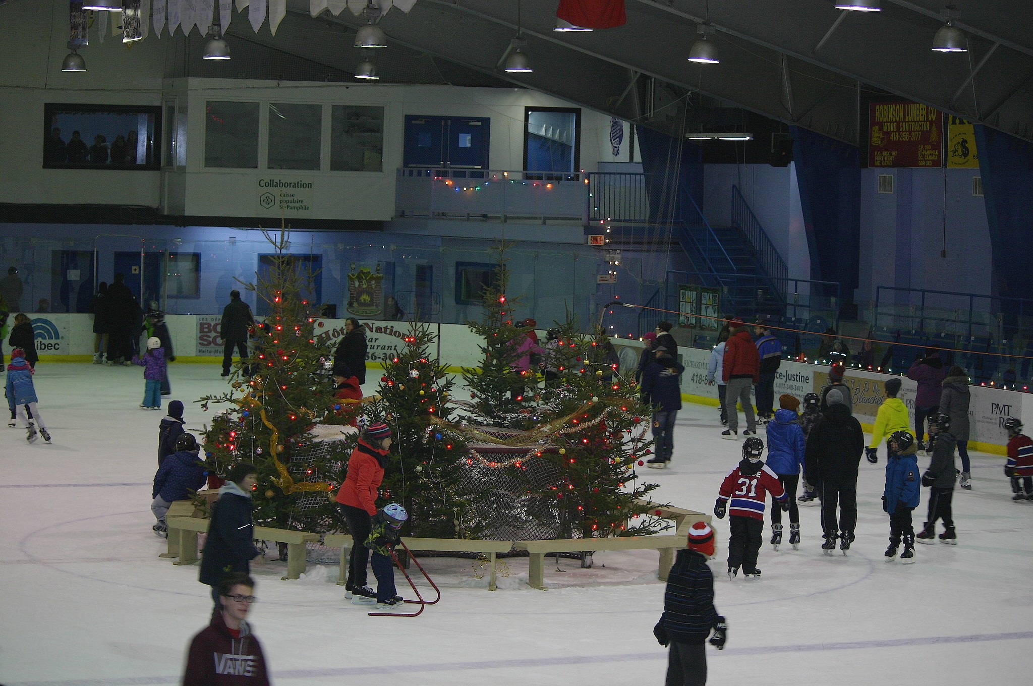 Patinage et hockey libre des p&eacute;riodes de hockey et de patinage libre sont offertes selon des horaires variables &agrave; l'ar&eacute;na de st-pamphile. patinage libre: gratuit / hockey libre: 5$ 